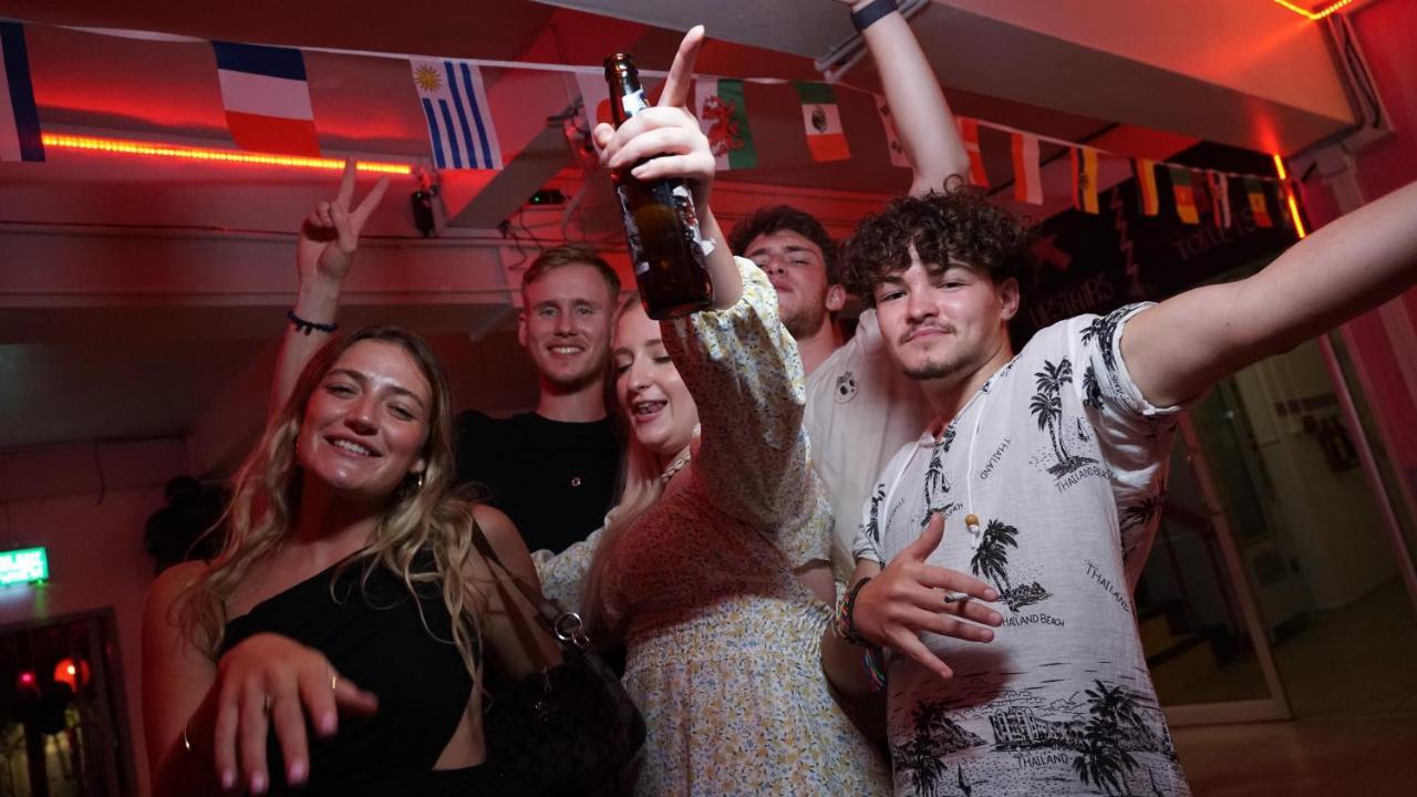 Хостел Slumber Party Bangkok Khaosan Екстер'єр фото